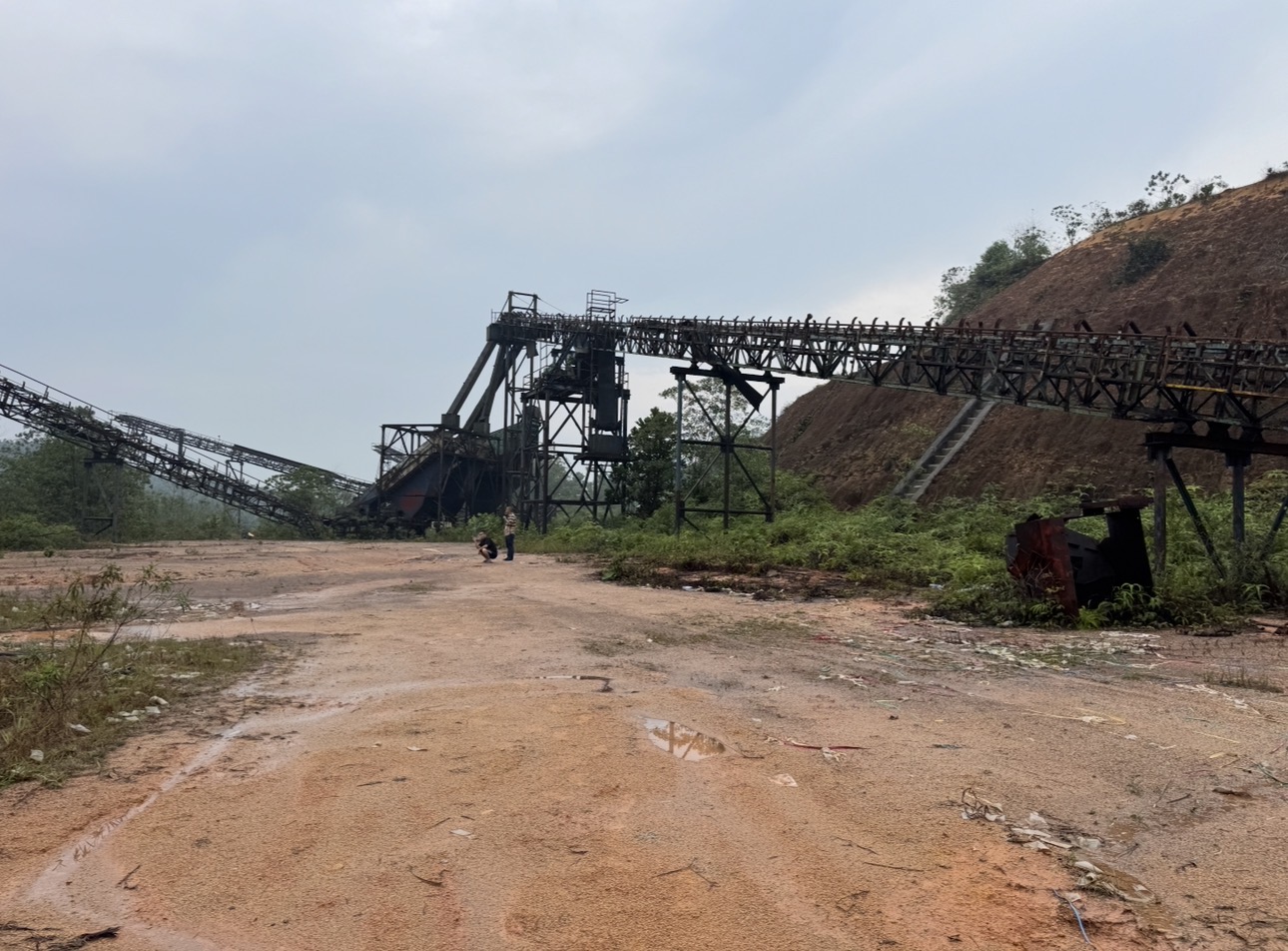 Quarry plant demolition
